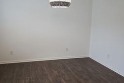 274 Southbrook Drive photo 4