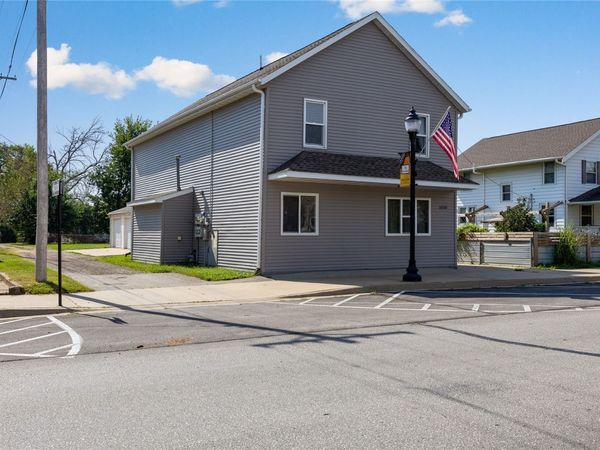 1550 Dows Street , Ely, IA 52227