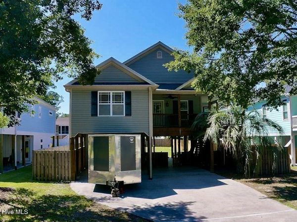 337 NE 41st Street, Oak Island, NC 28465