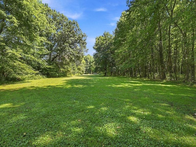 8757 Swigert Road, Hamilton Township, OH 45140 Photo 4