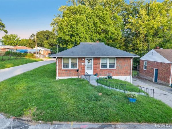 4610 Seattle Street, St Louis, MO 63121