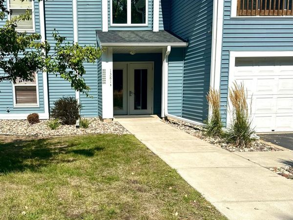 1381 Berry Ridge Road, Unit 404, Eagan, MN 55123