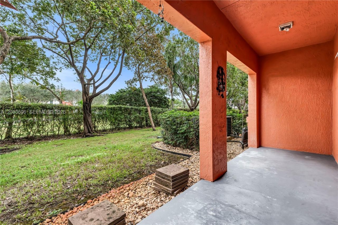 7401 Palomino Dr, Unit 114-1, Davie, FL 33024 Photo
