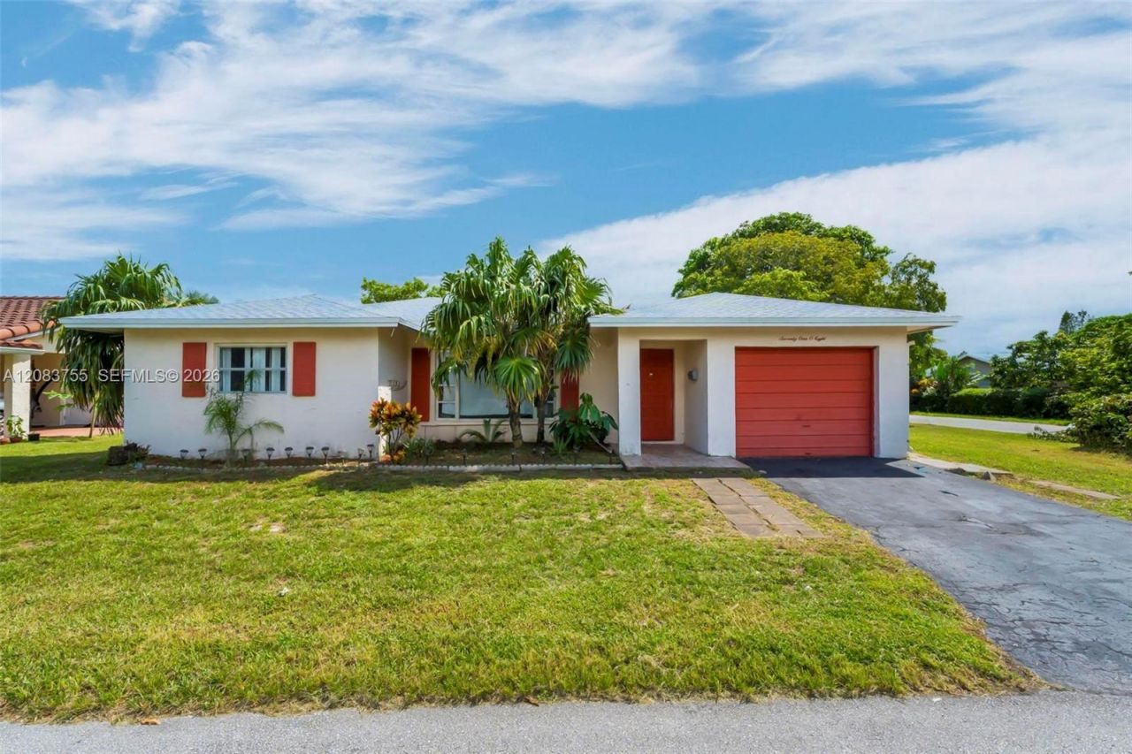 7108 NW 76th Ct, Tamarac, FL 33321 Photo