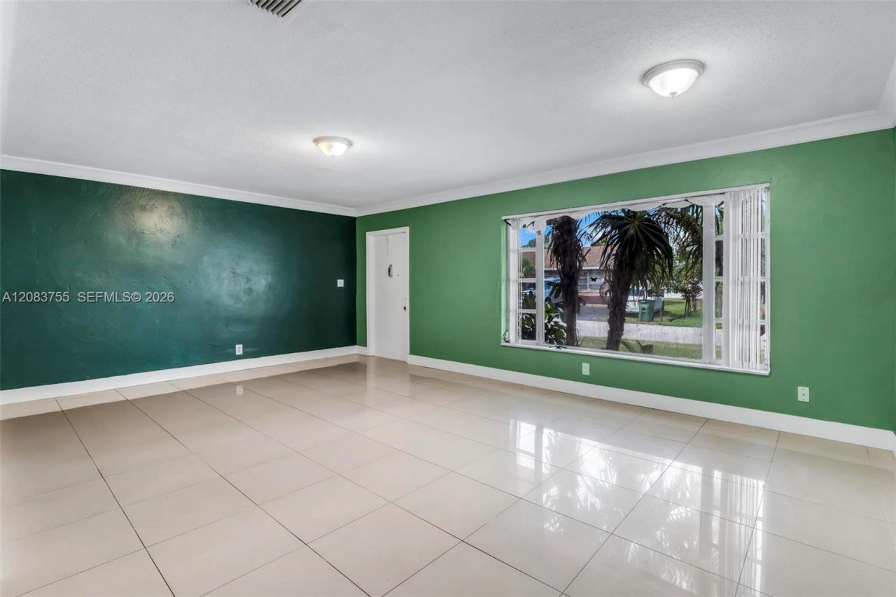 7108 NW 76th Ct, Tamarac, FL 33321 Photo