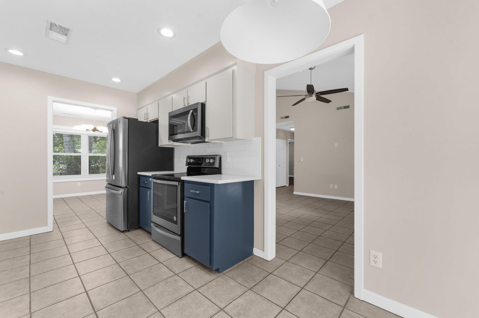 1124 Honeysuckle Court Photo 17