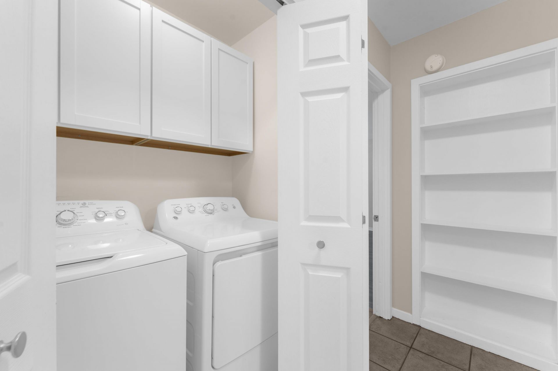1124 Honeysuckle Court Photo 23