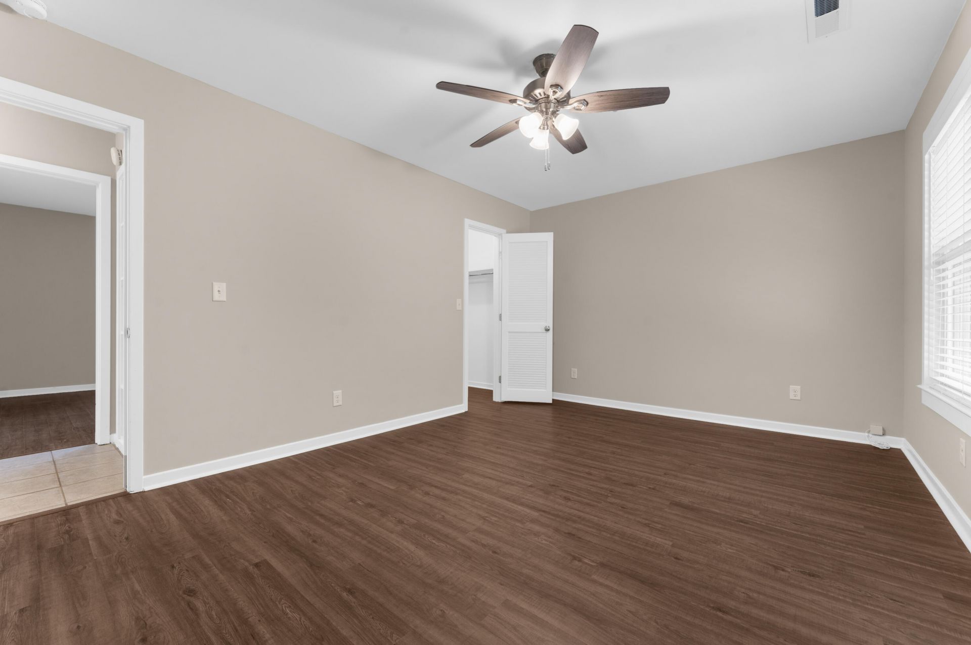 1124 Honeysuckle Court Photo 34