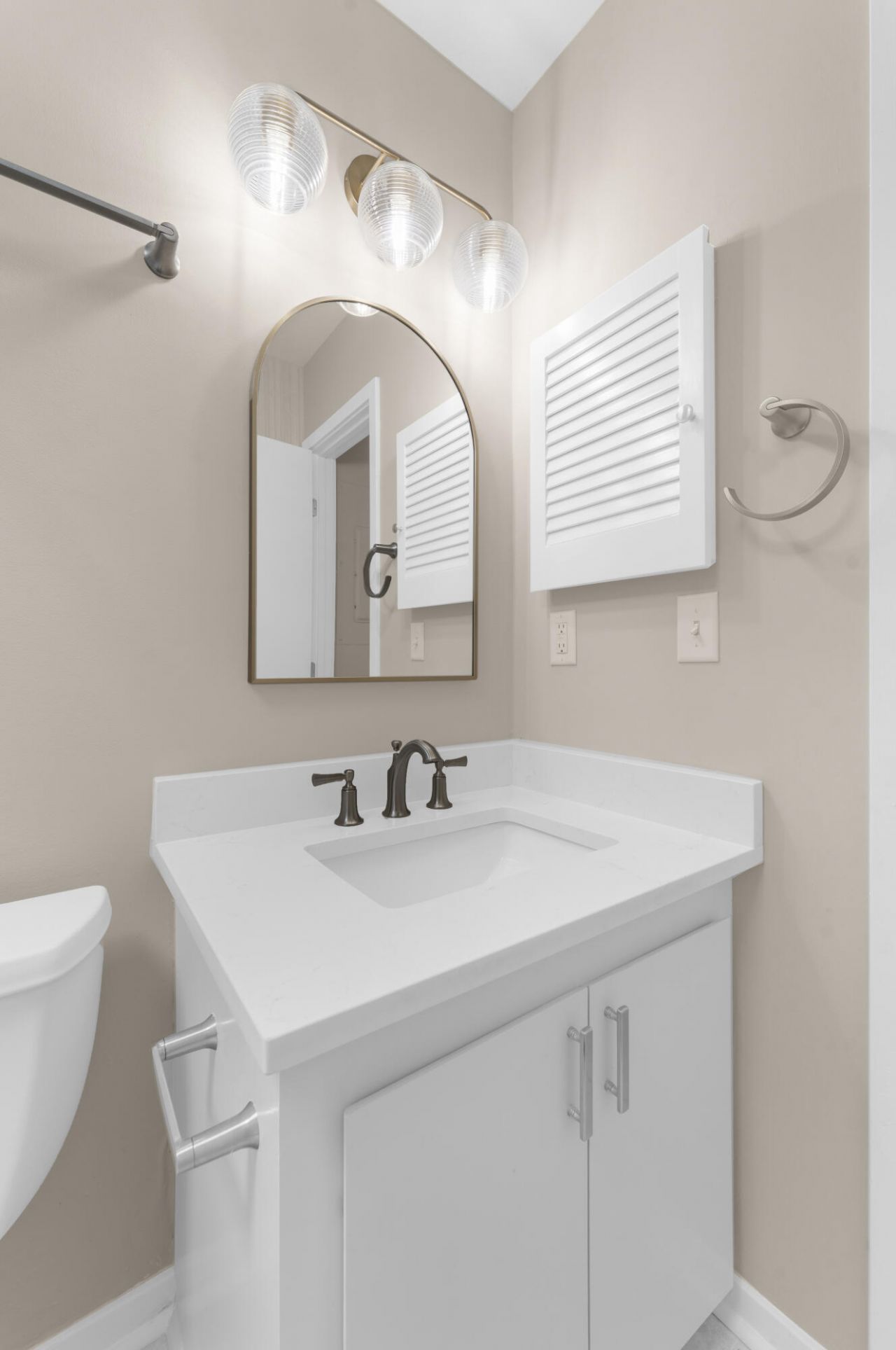 1124 Honeysuckle Court Photo 37