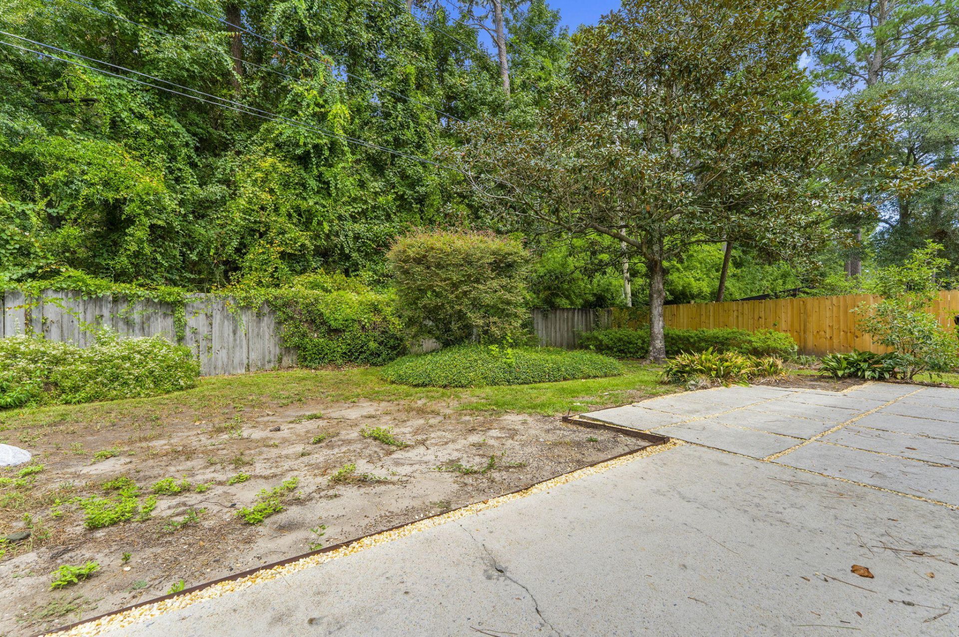 1124 Honeysuckle Court Photo 42