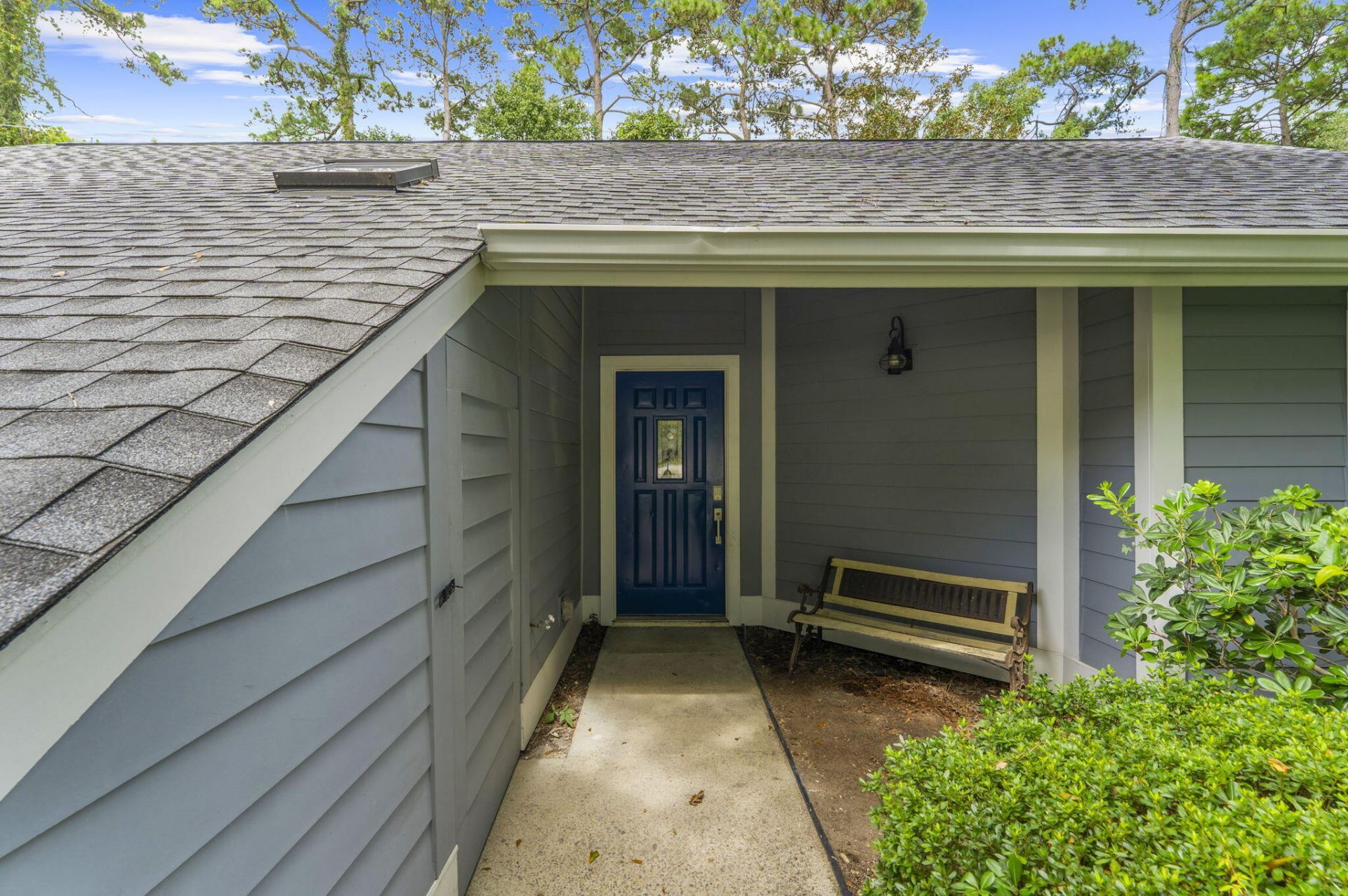 1124 Honeysuckle Court Photo 6