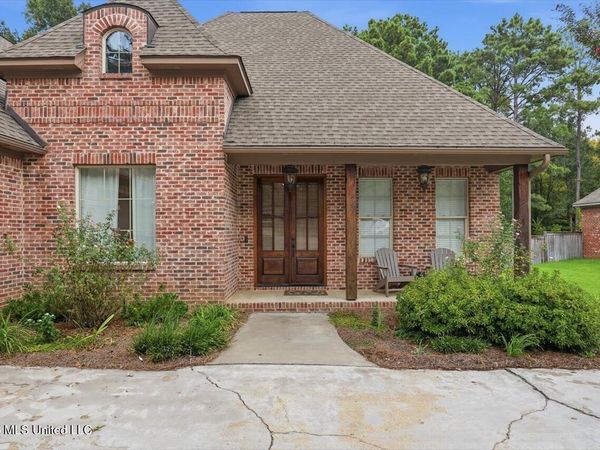 114 Muscadine Path, Madison, MS 39110