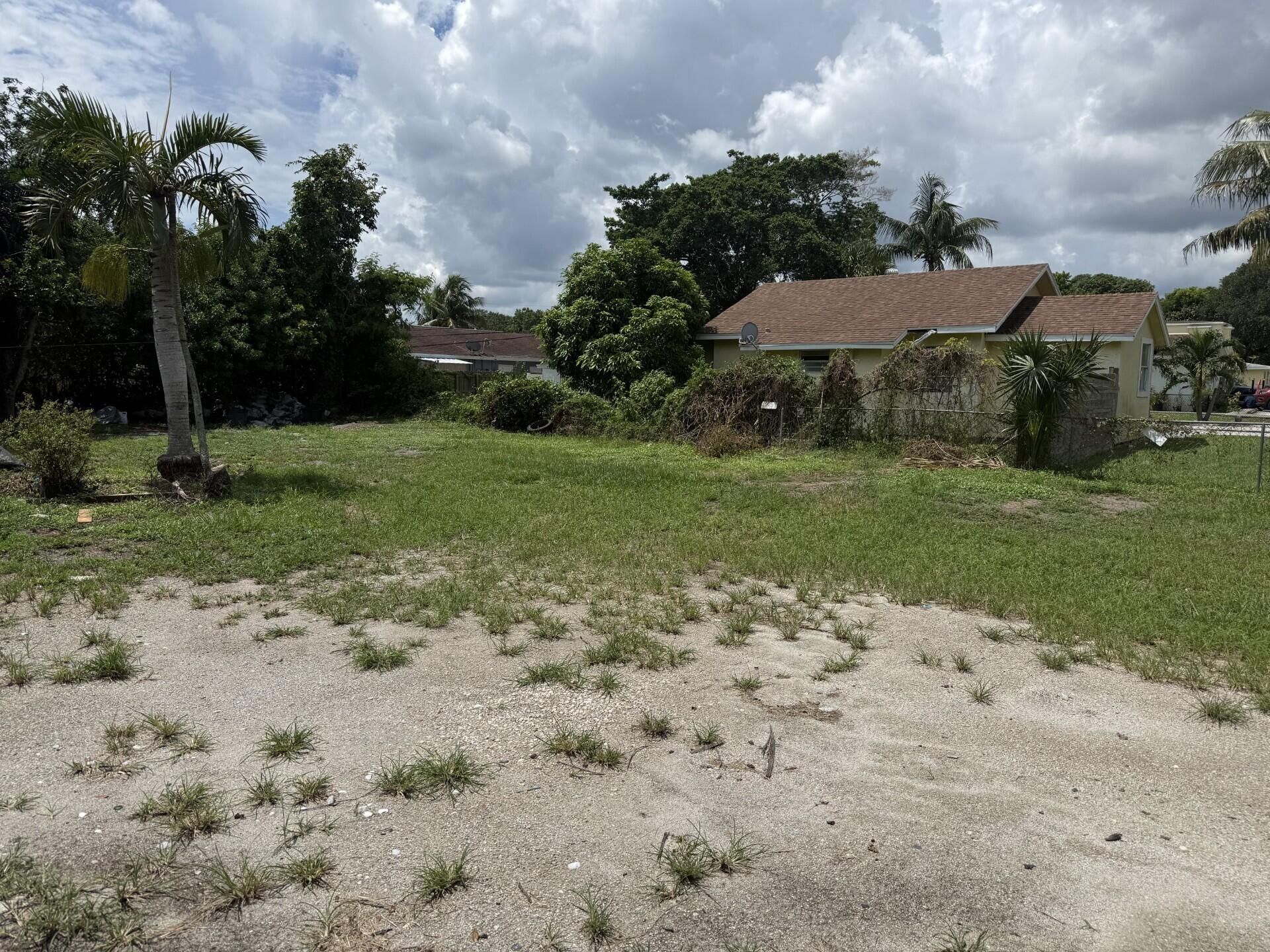 2422 Genessee Avenue, West Palm Beach, FL 33409 Photo