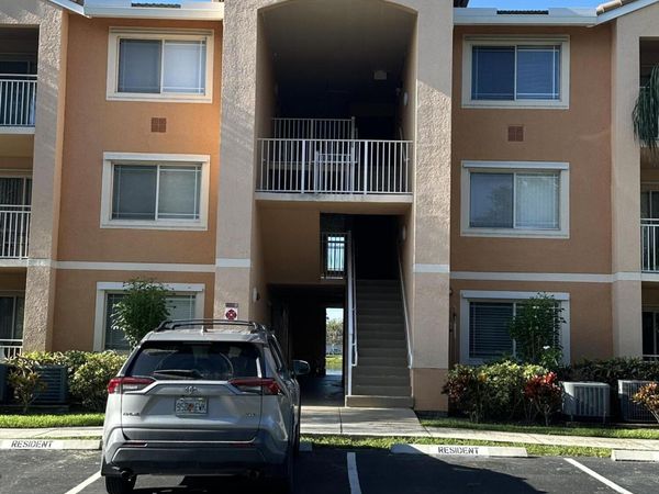 291 SW Palm Drive, Unit 104, Port St. Lucie, FL 34986