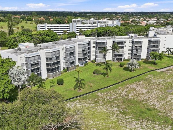 6400 NW 2ND Avenue, Unit 217, Boca Raton, FL 33487