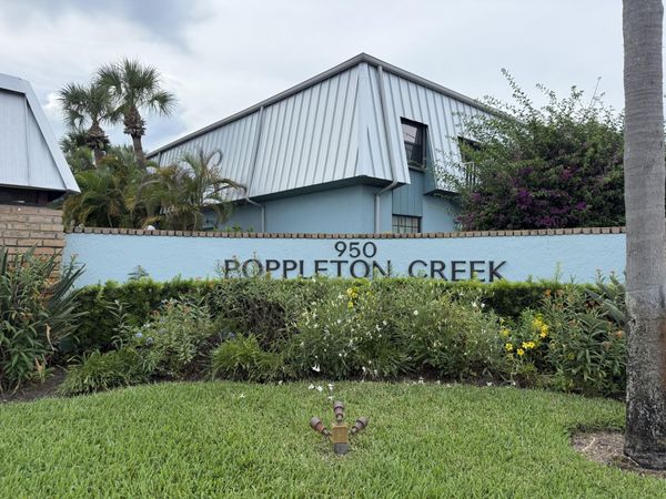 950 S KANNER Highway, Unit E1, Stuart, FL 34994
