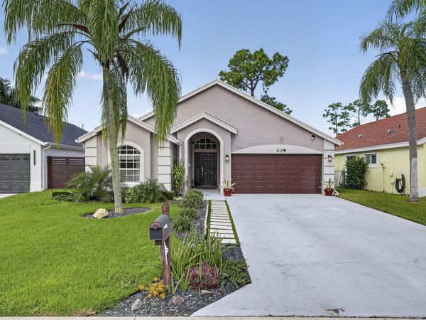1504 LAKE BREEZE Drive, Wellington, FL 33414