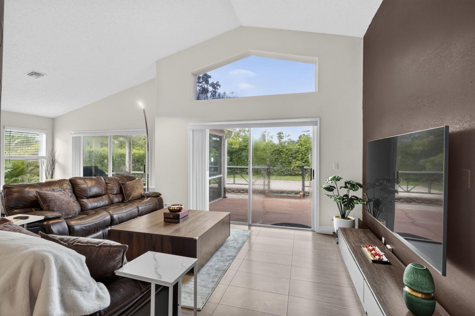 1504 Lake Breeze Drive, Wellington, FL 33414 Photo