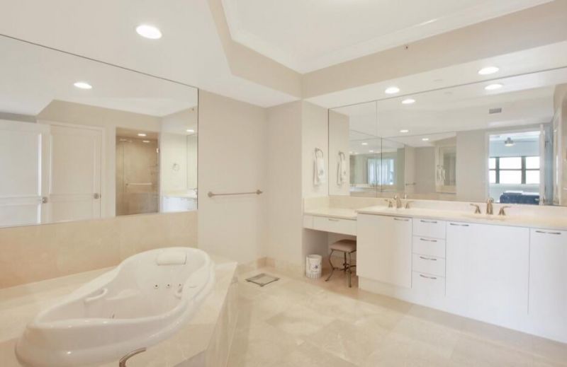 2640 Lake Shore Drive, Unit 2311, Riviera Beach, FL 33404 Photo