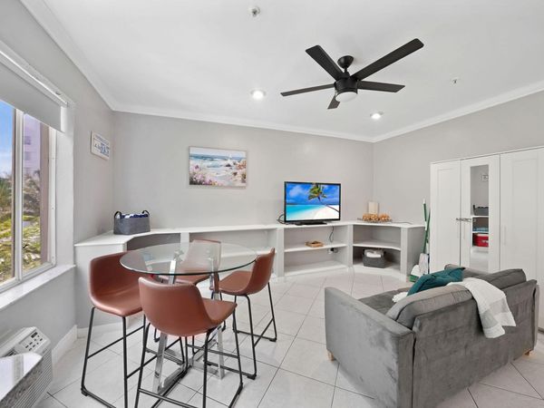 3710 Collins Avenue, Unit N-304, Miami Beach, FL 33140