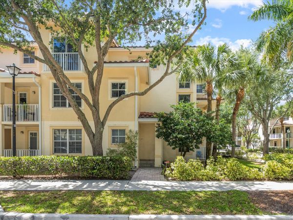 4822 Chancellor Drive, Unit 23, Jupiter, FL 33458