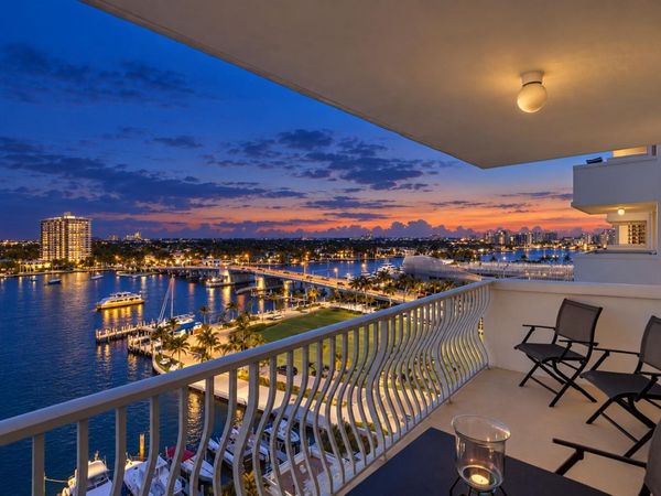 1 LAS OLAS Circle, Unit 1105, Fort Lauderdale, FL 33316
