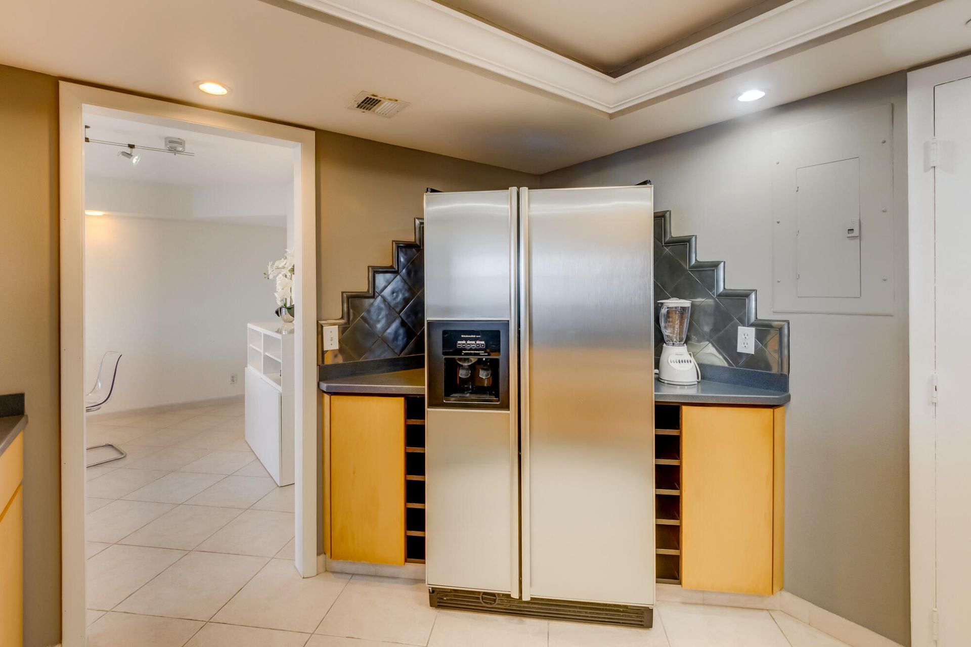 1 Las Olas Circle, Unit 1105, Fort Lauderdale, FL 33316 Photo