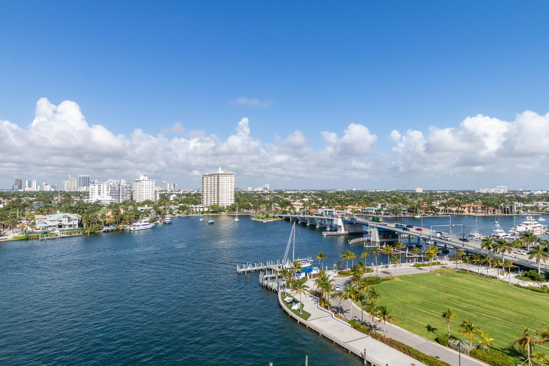 1 Las Olas Circle, Unit 1105, Fort Lauderdale, FL 33316 Photo