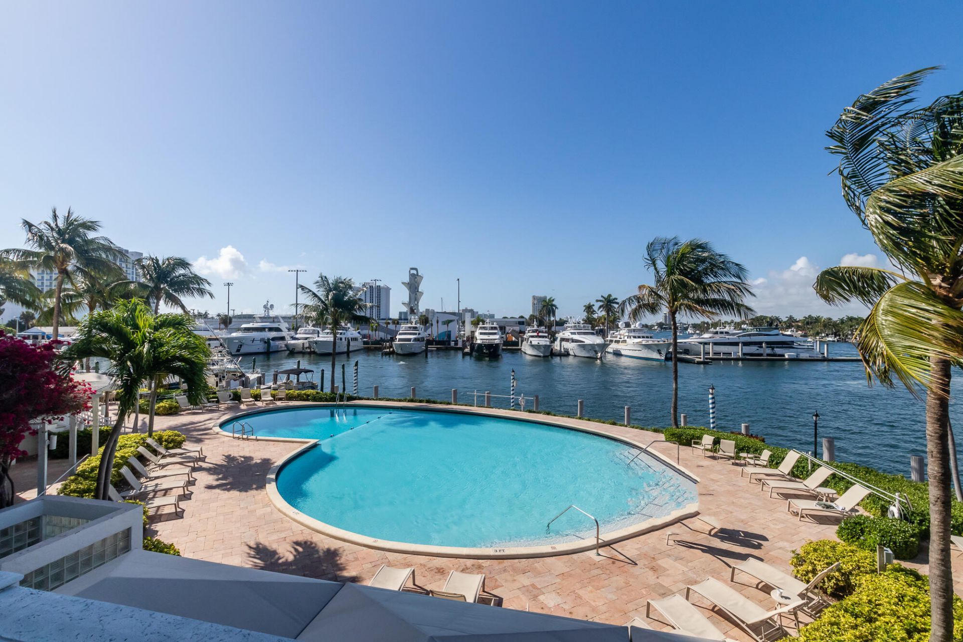 1 Las Olas Circle, Unit 1105, Fort Lauderdale, FL 33316 Photo