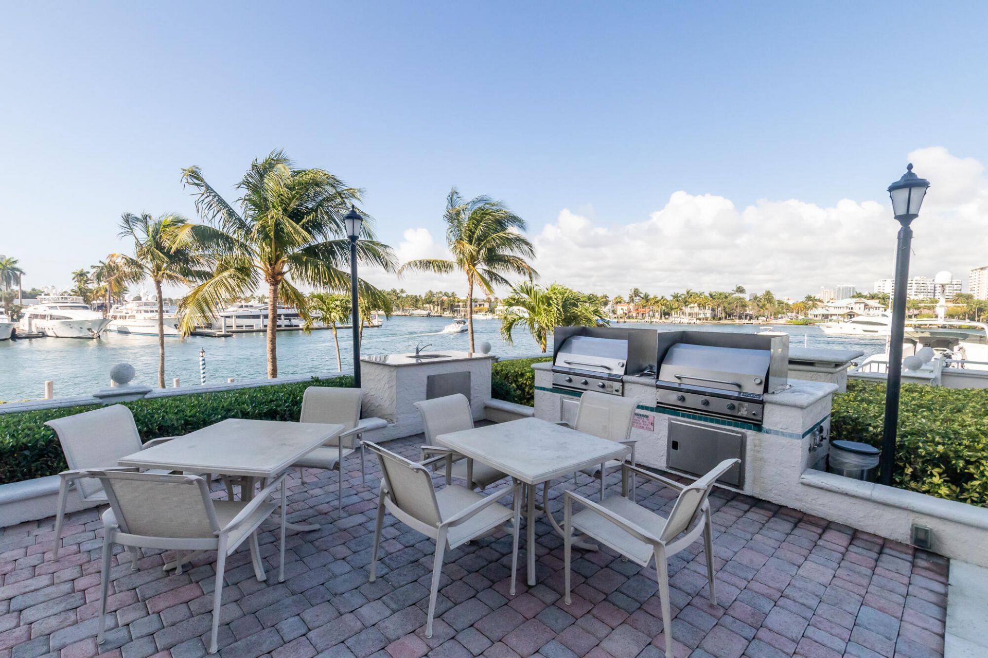 1 Las Olas Circle, Unit 1105, Fort Lauderdale, FL 33316 Photo
