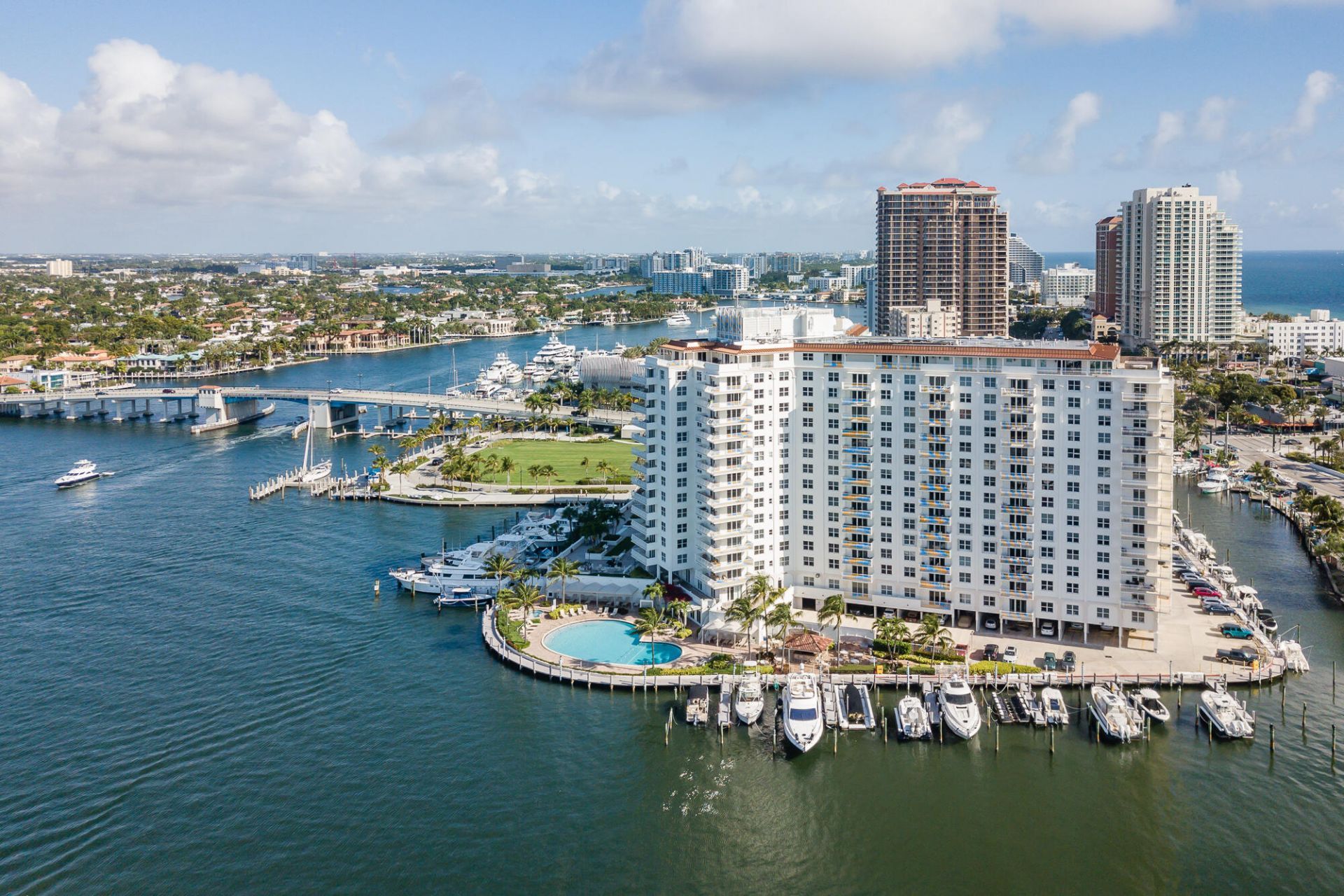 1 Las Olas Circle, Unit 1105, Fort Lauderdale, FL 33316 Photo