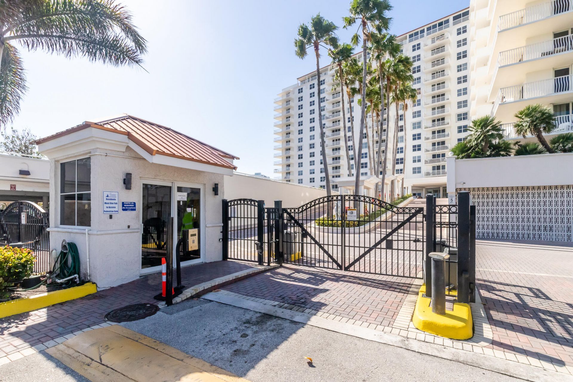 1 Las Olas Circle, Unit 1105, Fort Lauderdale, FL 33316 Photo