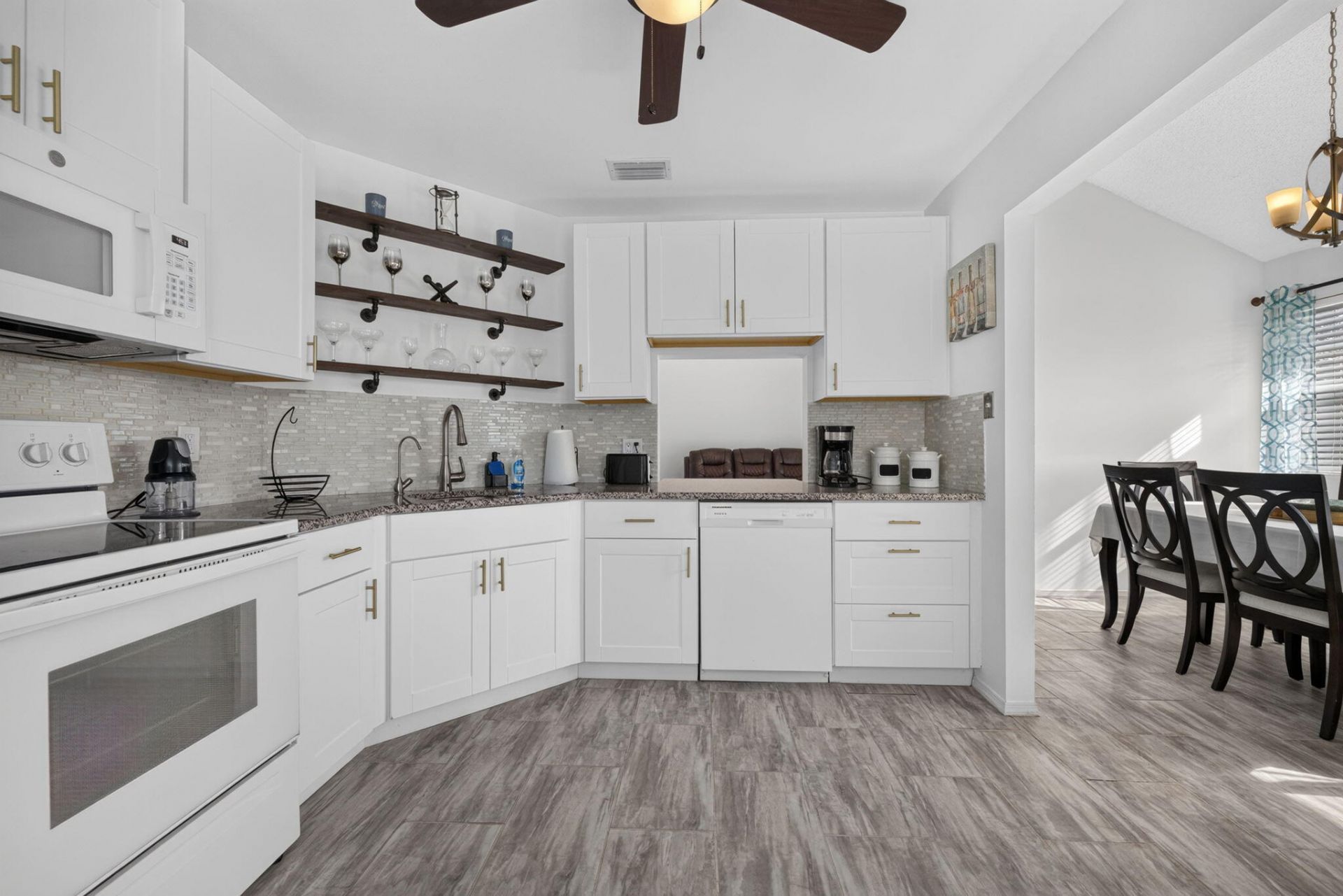 1975 Westminster Circle, Unit 4, Vero Beach, FL 32966 Photo