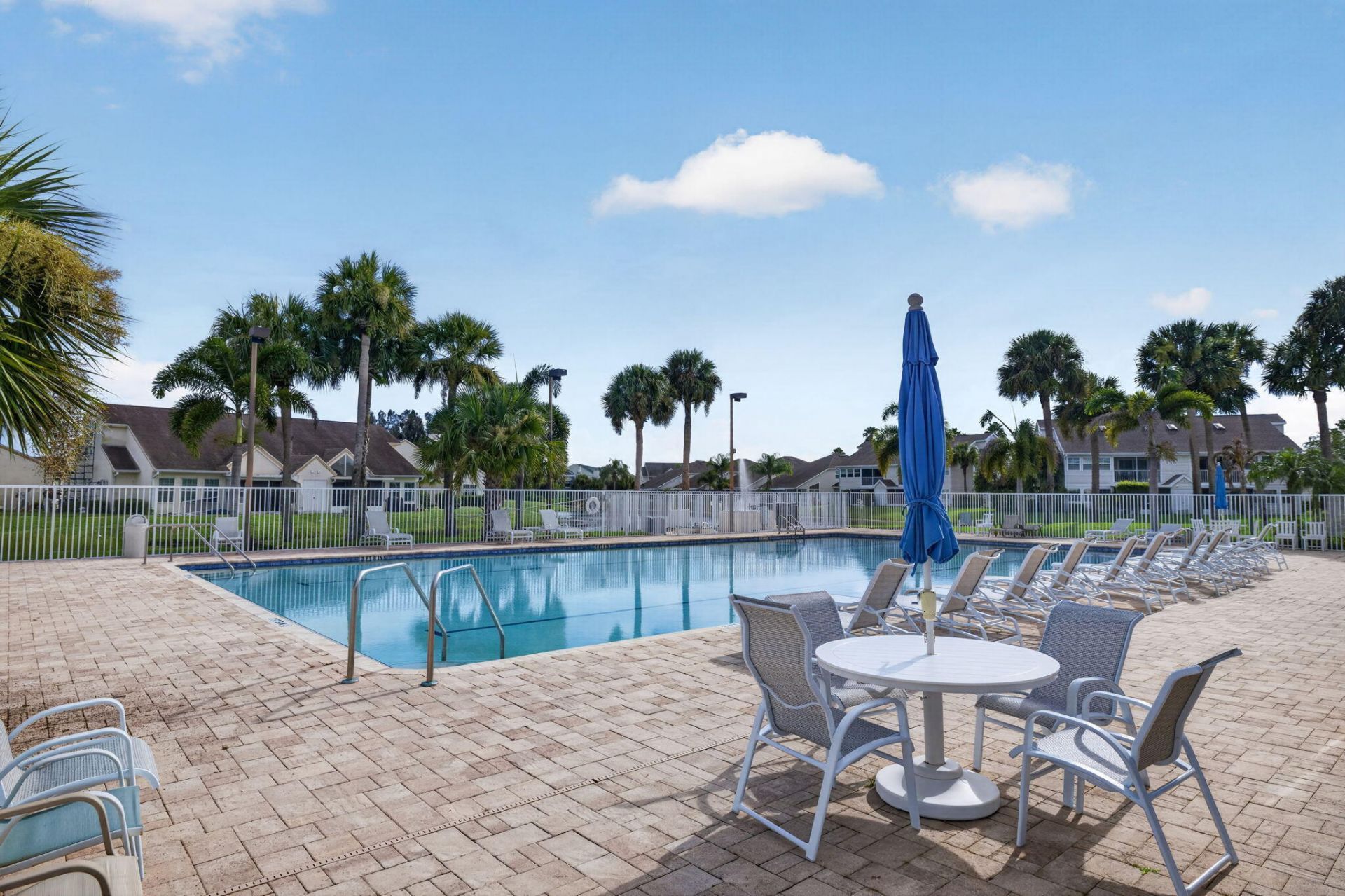 1975 Westminster Circle, Unit 4, Vero Beach, FL 32966 Photo