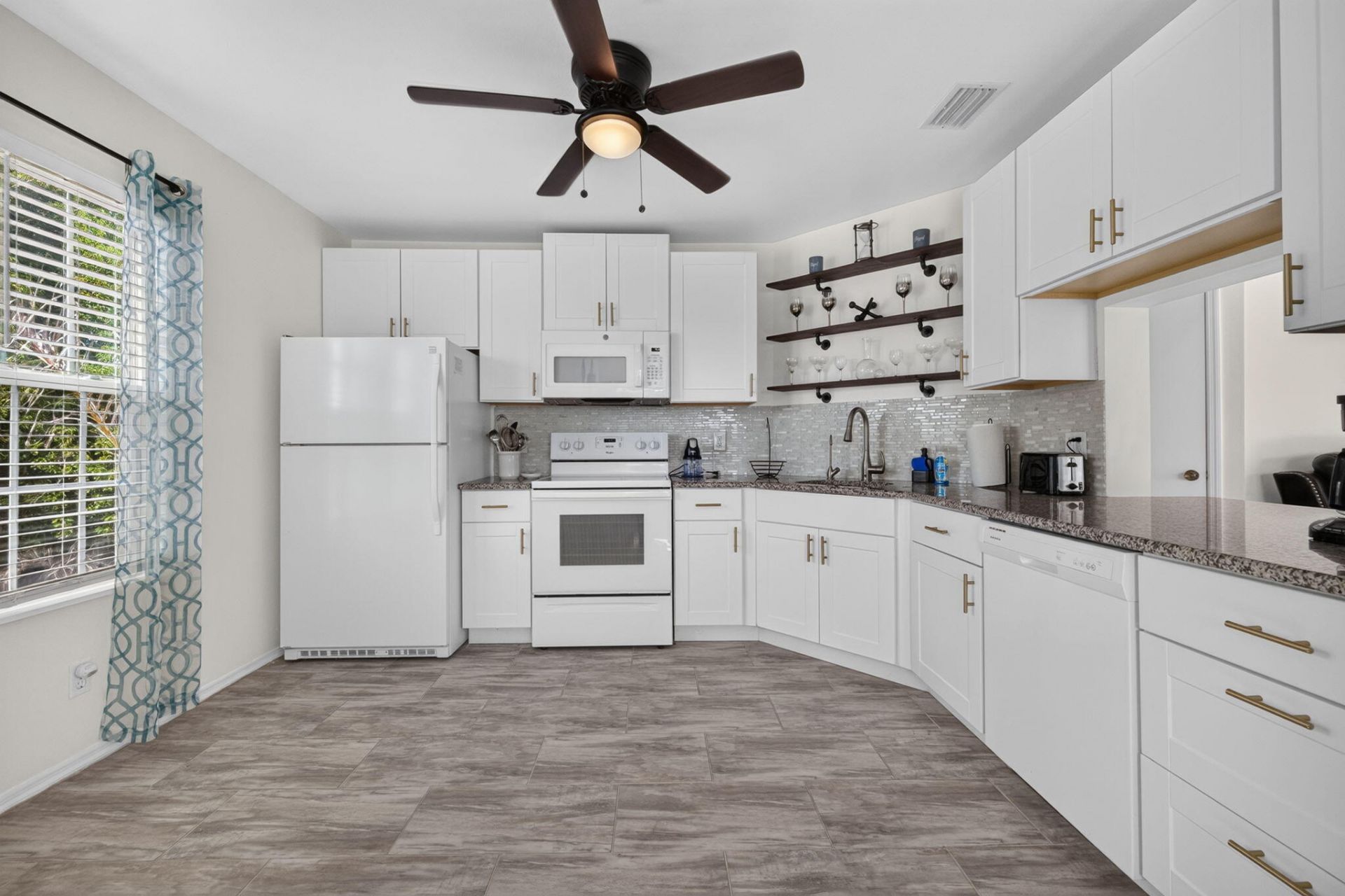 1975 Westminster Circle, Unit 4, Vero Beach, FL 32966 Photo