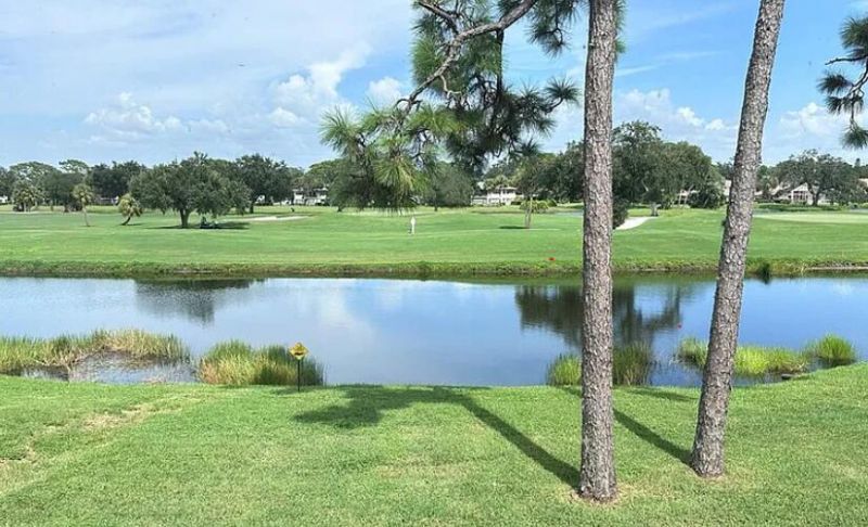 7211 W Country Club Drive N, Unit 135, Sarasota, FL 34243 Photo