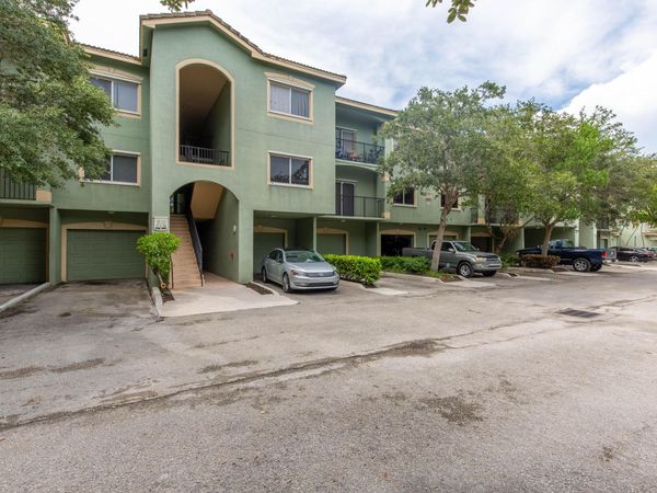 350 Crestwood Circle, Royal Palm Beach, FL 33411