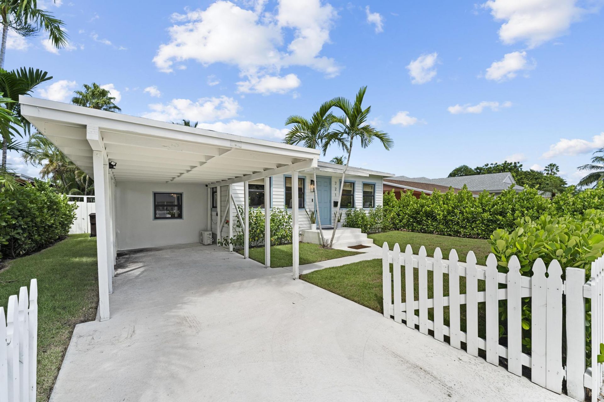 721 Dobbins Street, West Palm Beach, FL 33405 Photo