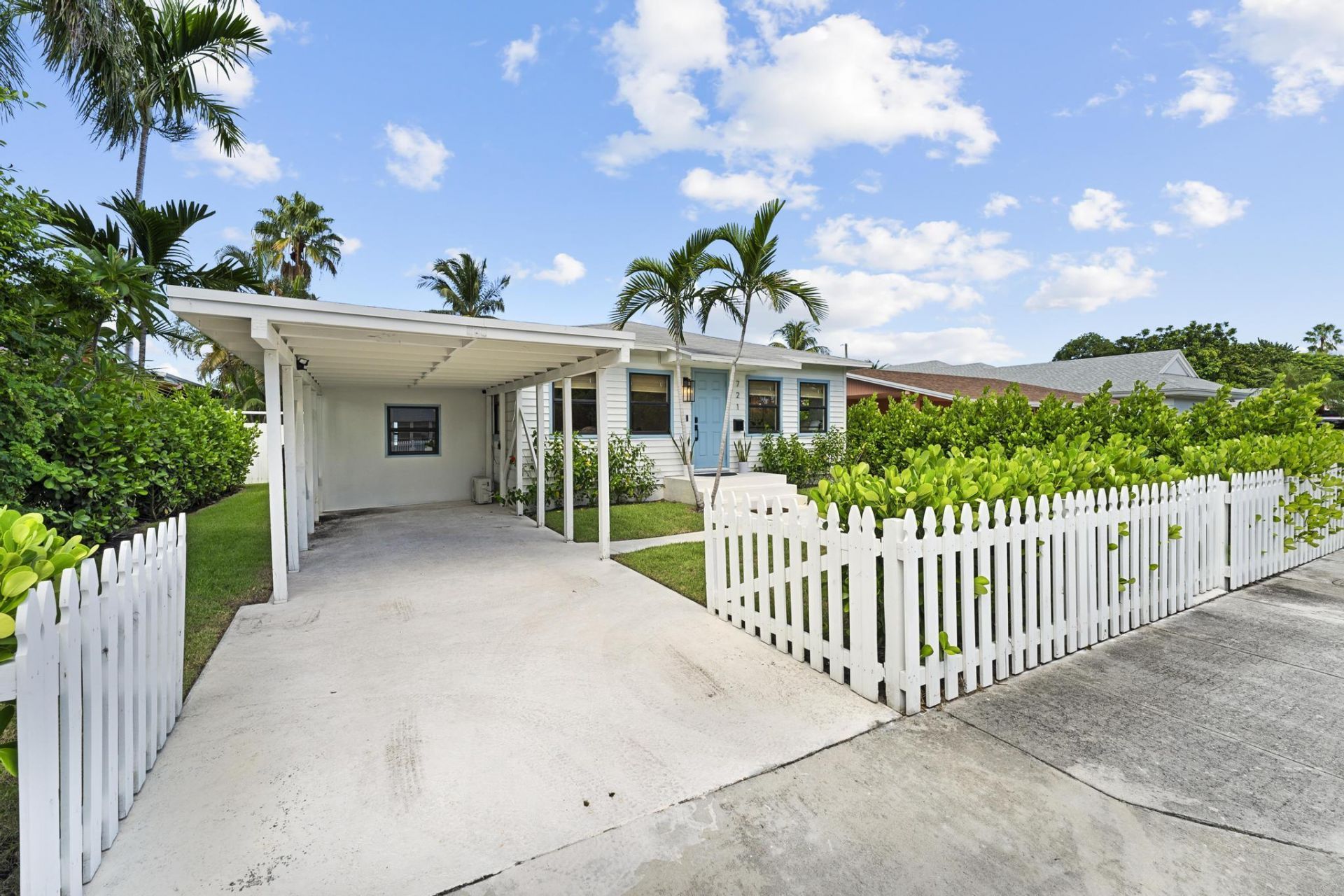 721 Dobbins Street, West Palm Beach, FL 33405 Photo