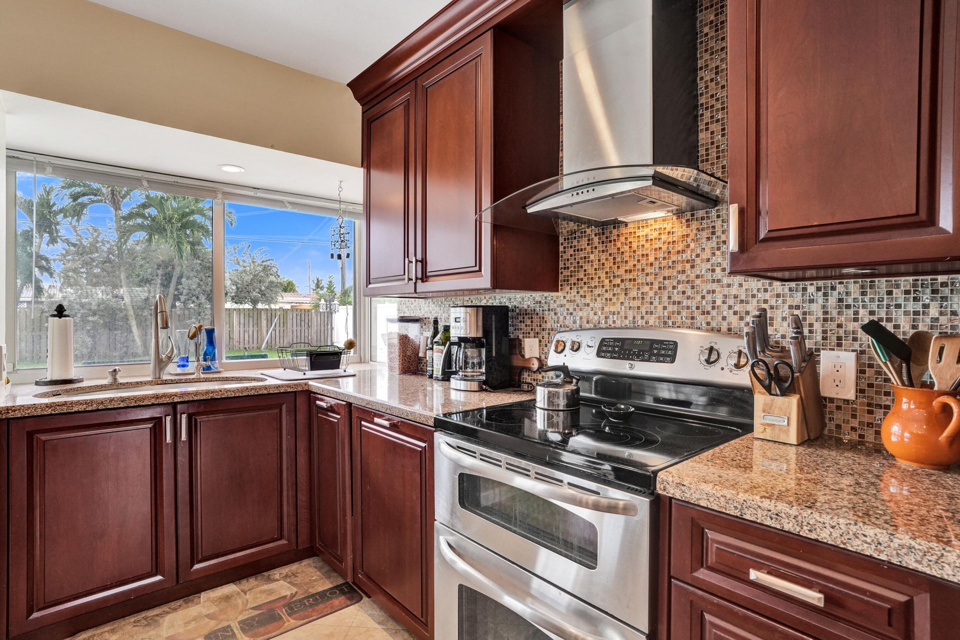 80 SE 10th Street, Pompano Beach, FL 33060 Photo