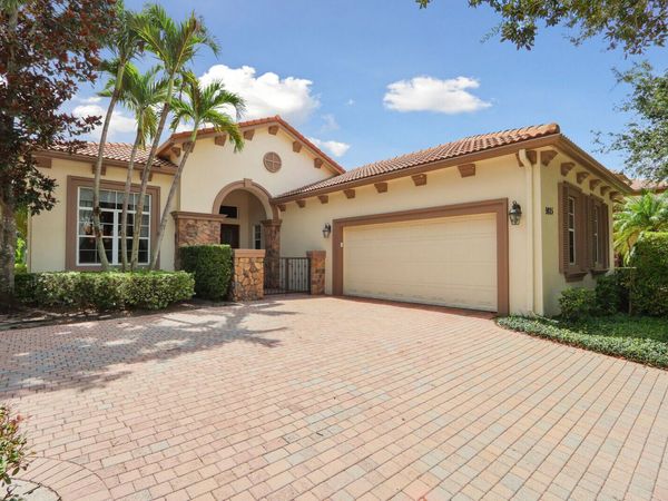 9885 SW TORRIENTE Lane, Port St. Lucie, FL 34986