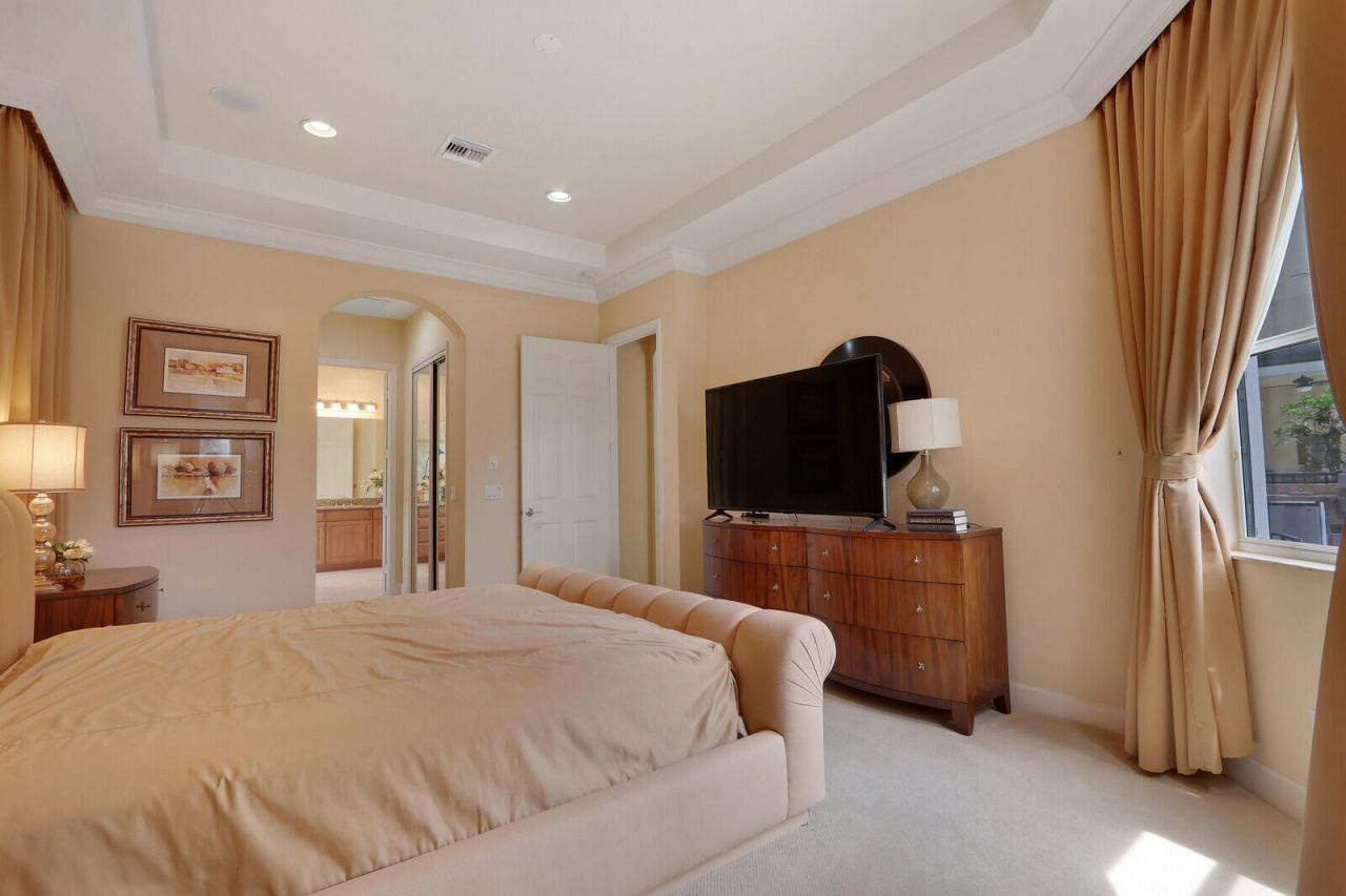 9885 SW Torriente Lane, Port Saint Lucie, FL 34986 Photo