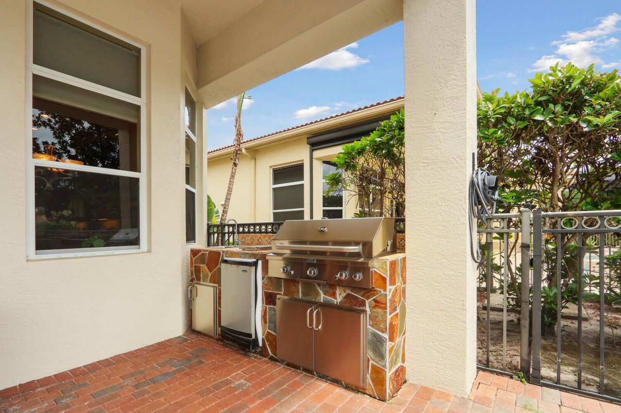 9885 SW Torriente Lane, Port Saint Lucie, FL 34986 Photo