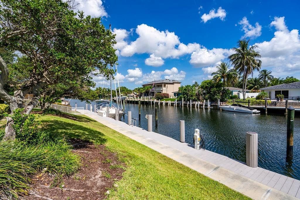 3175 NE 48th Court, Unit 105, Lighthouse Point, FL 33064 Photo