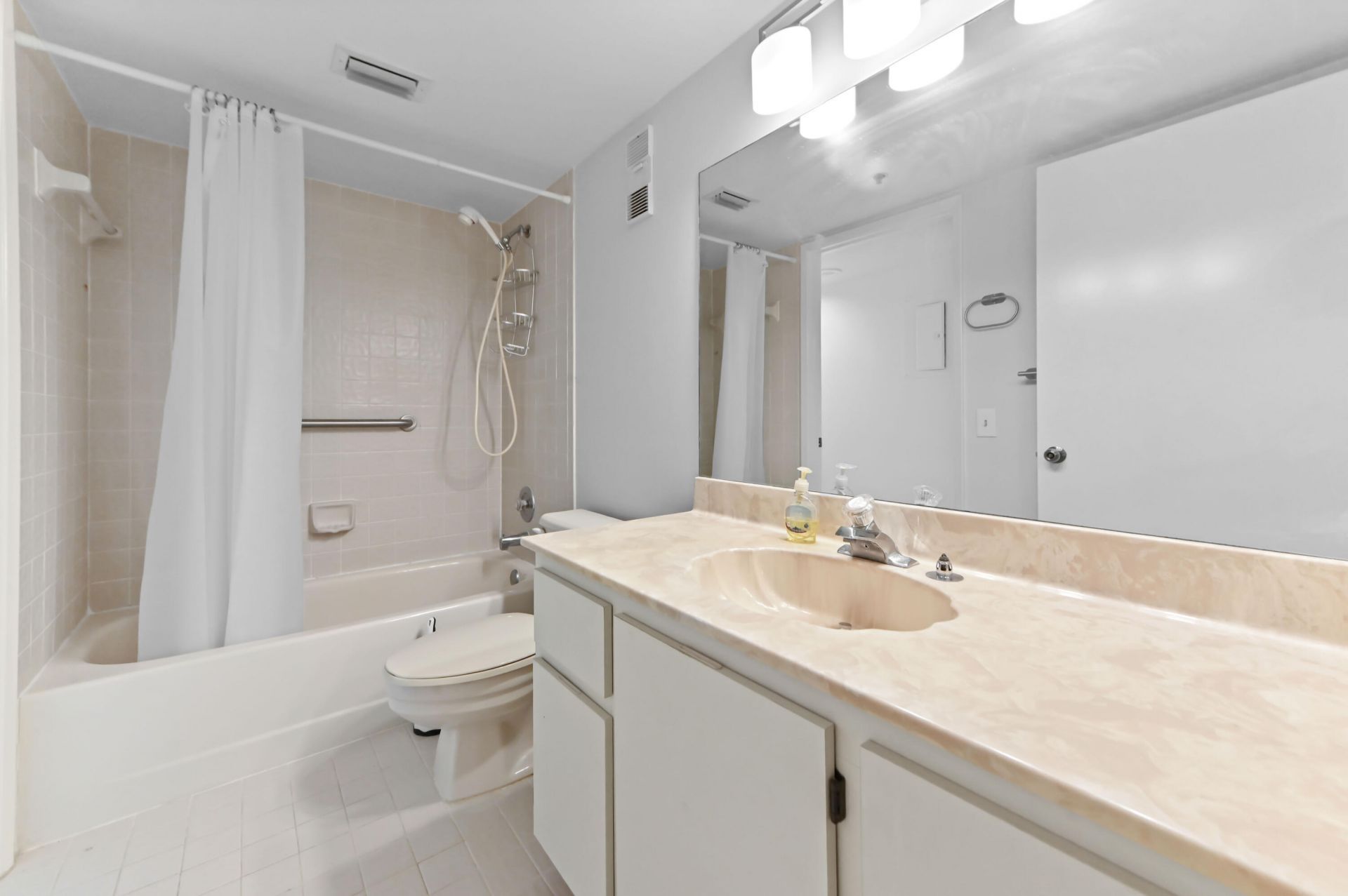 7260 Kinghurst Drive, Unit 106, Delray Beach, FL 33446 Photo