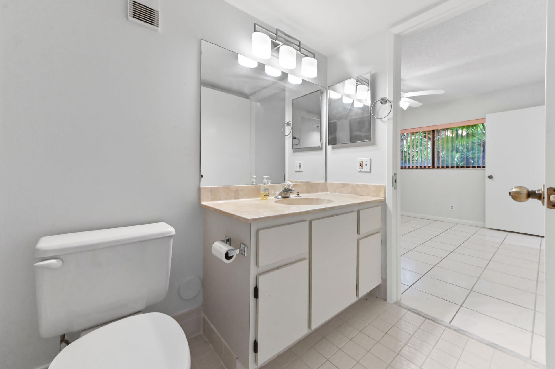 7260 Kinghurst Drive, Unit 106, Delray Beach, FL 33446 Photo