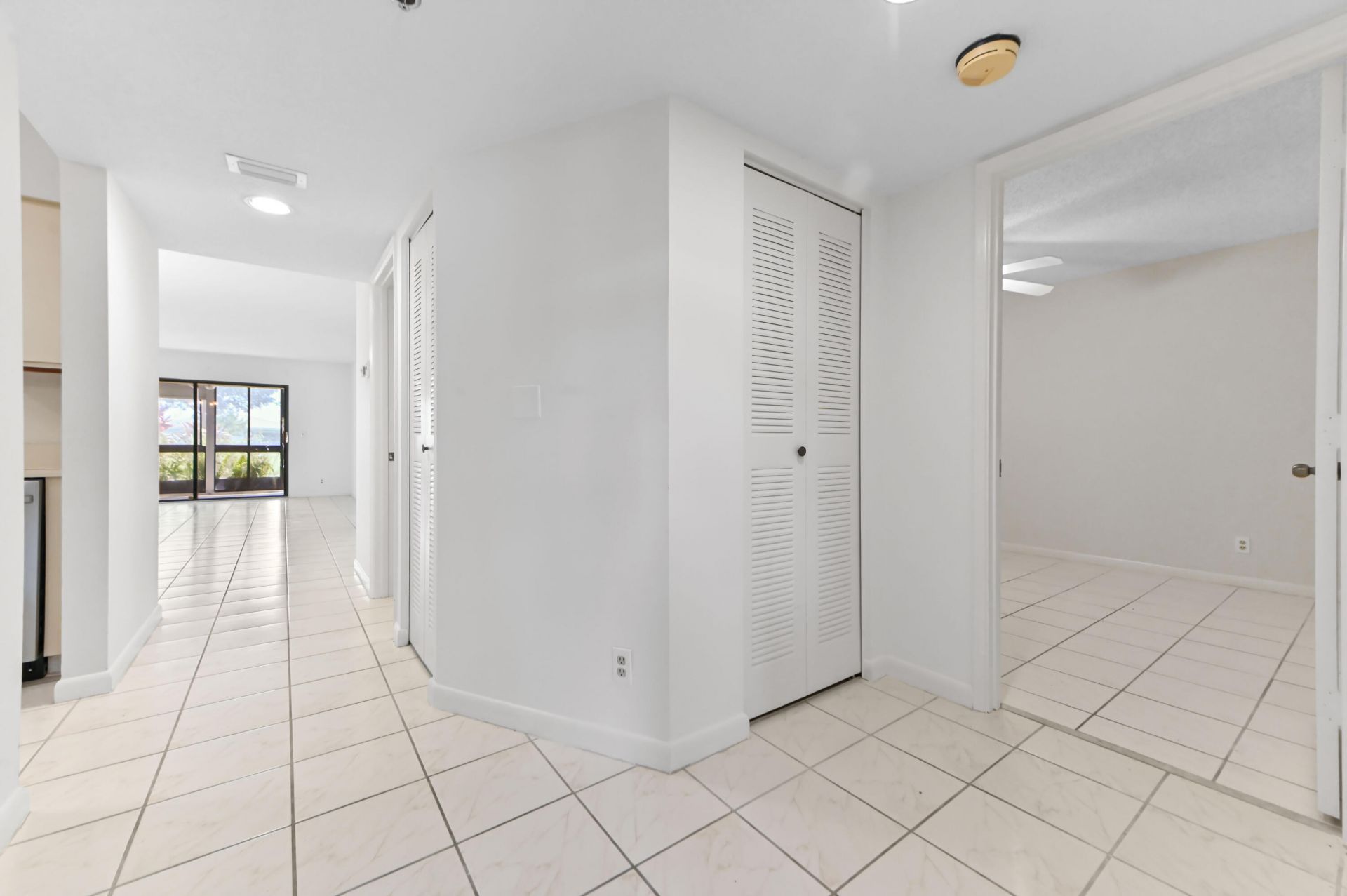 7260 Kinghurst Drive, Unit 106, Delray Beach, FL 33446 Photo