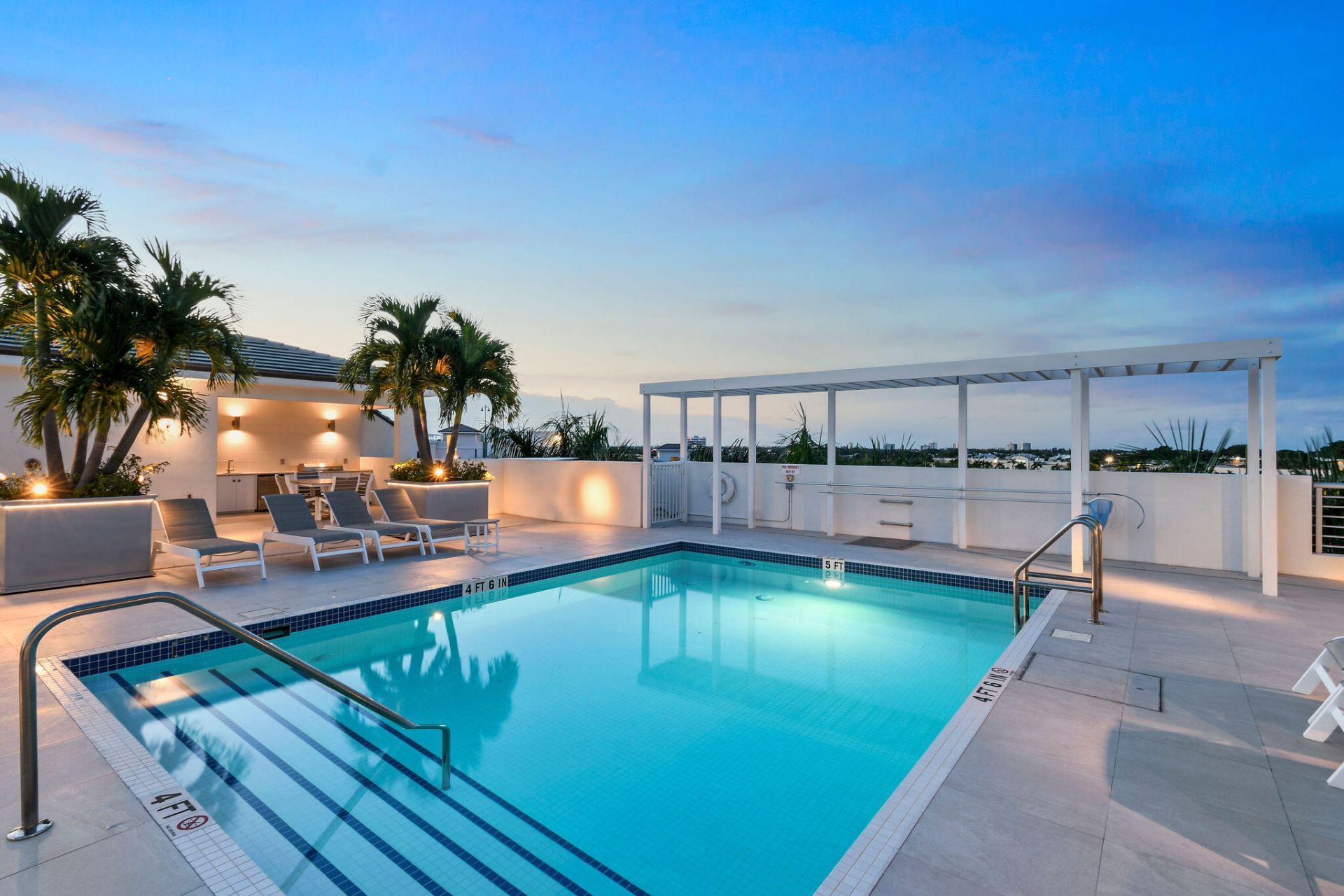 1 S Coastal Way, Unit 202, Jupiter, FL 33477 Photo