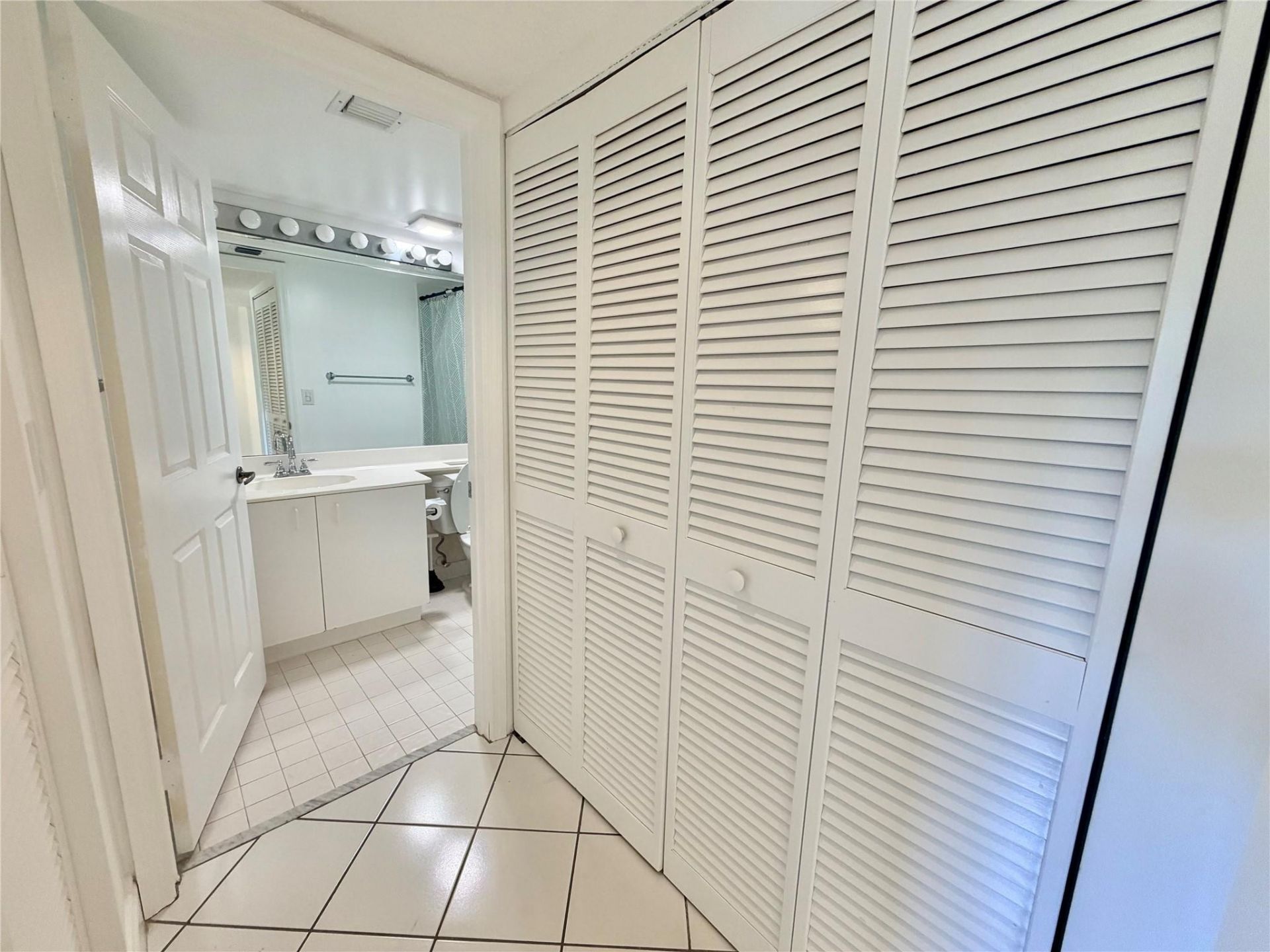 9587 Weldon Circle, Unit B204, Tamarac, FL 33321 Photo