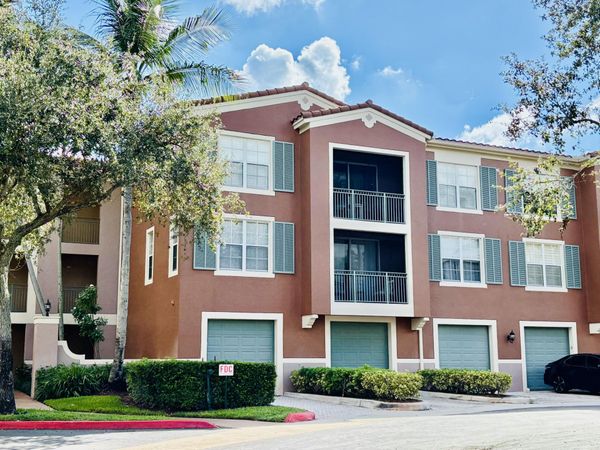 11750 SAINT ANDREWS Place, Unit 204, Wellington, FL 33414